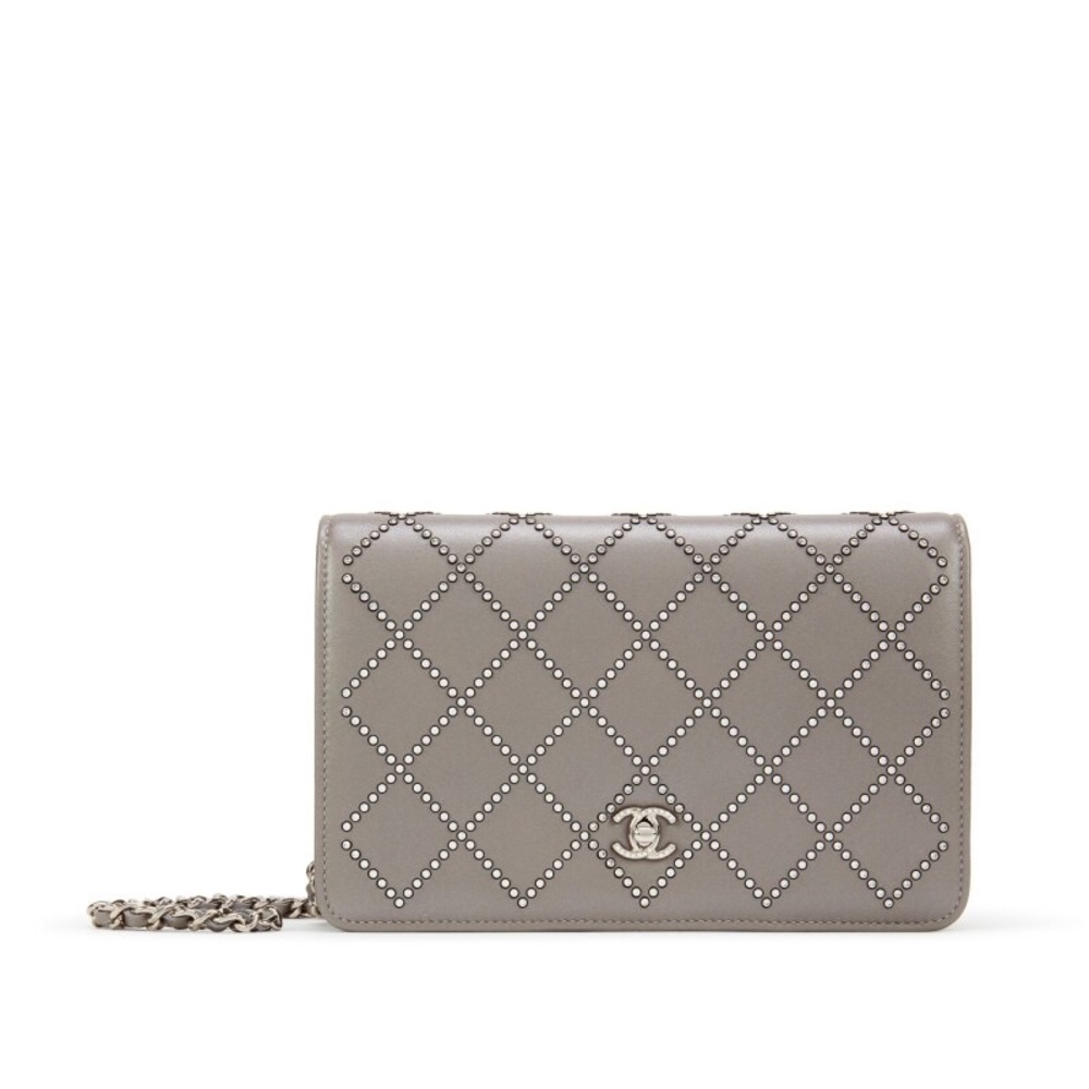 CHANEL
Metallic Silver Lambskin Strass Wallet on Chain Silver